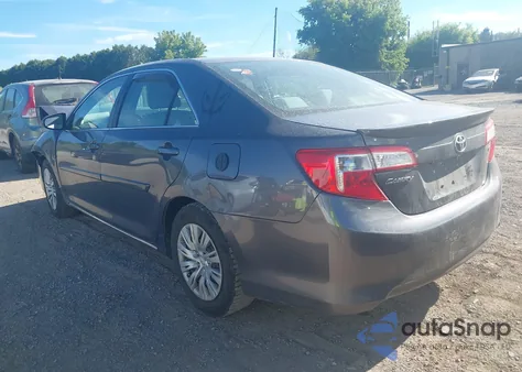 2014 Toyota Camry Le z USA, uszkodzony, nr VIN 4T4BF1FK7ER393891